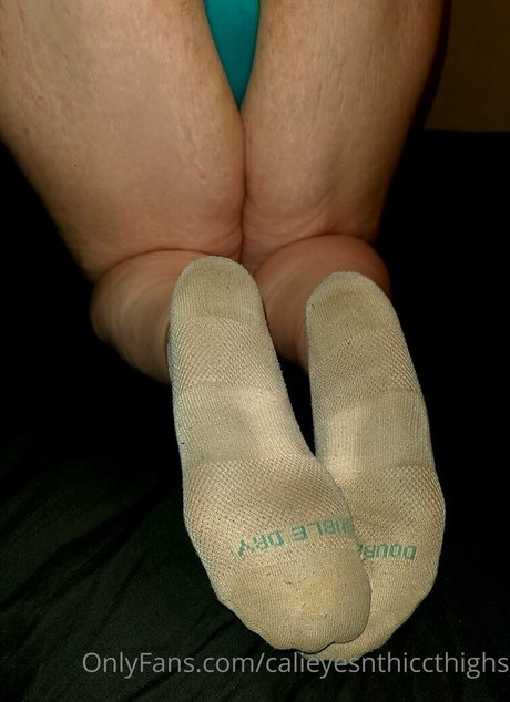 calieyesnthiccthighs Profile pic