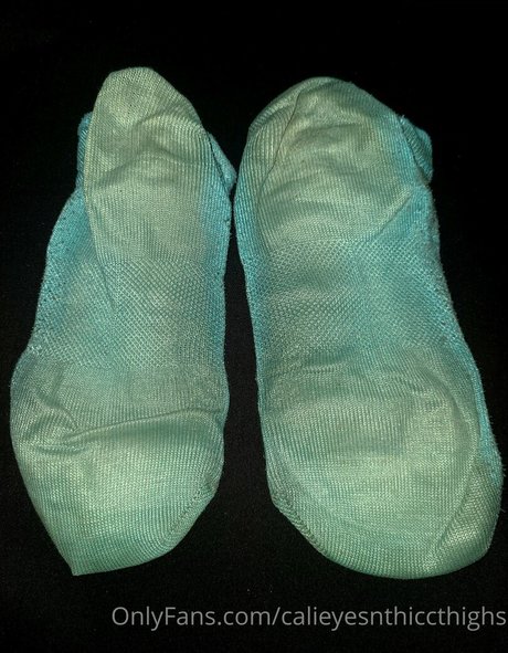 calieyesnthiccthighs beautiful actress images