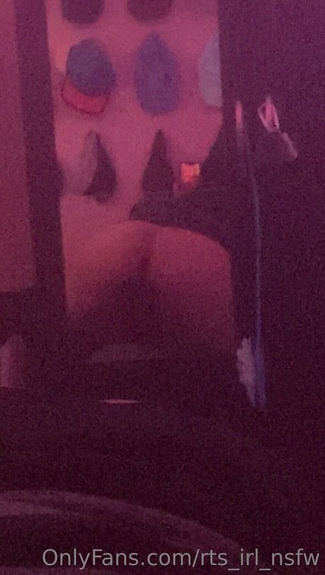 rts irl nsfw model pic