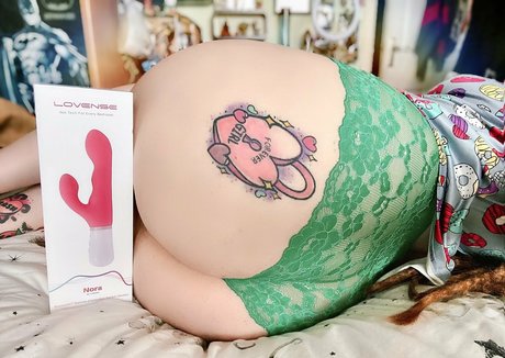 lolly dreadful star perfect pic