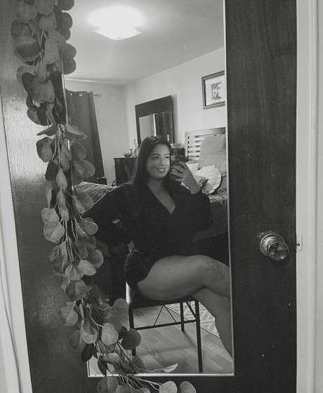 hot asian onlyfans free xxx images