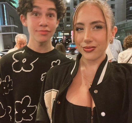 Ava Kolker hot star gallery