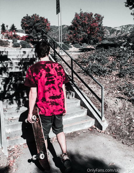 skaterrboi star erotic image