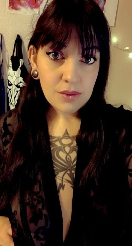 Lewdladyj top model photo