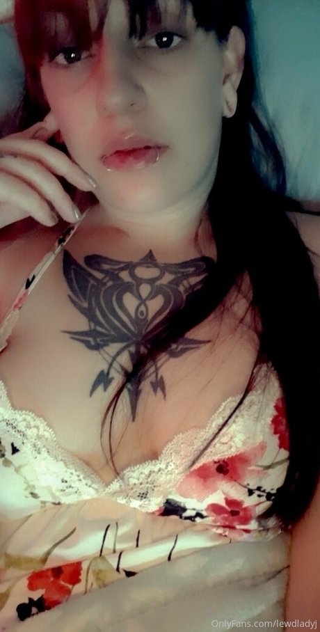 flat chested onlyfans nudes images