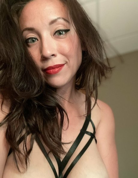 Justanothergirl89 erotic star pic