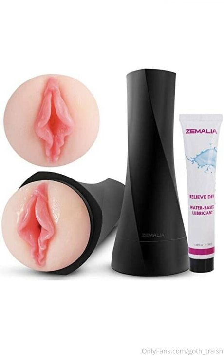 goth traish model beautiful photo