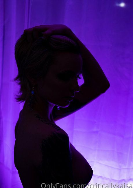 criticallykaisa best model image