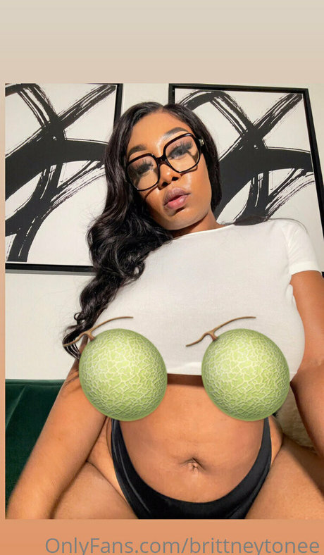 brittneytonee beautiful actress pics