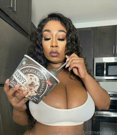 brittneytonee free star images