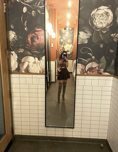 megariley hd actress picture