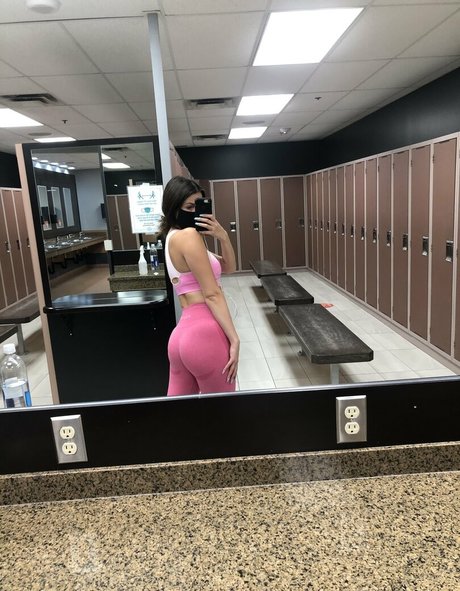 megariley perfect star pictures