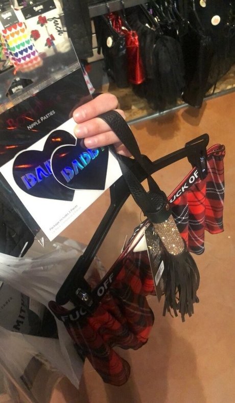 megariley model xxx galleries