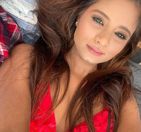 Resha Antony hd pornstar pic