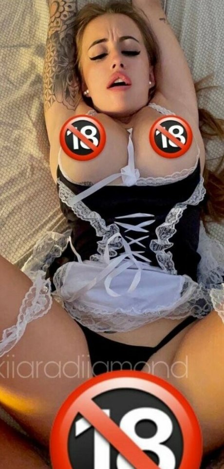 Kiara Diamond model pornographic pictures