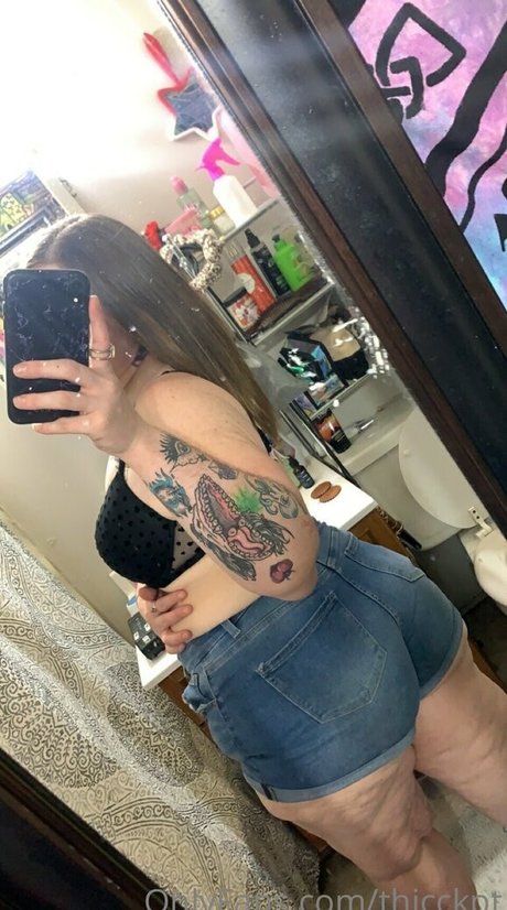 thicckpt pornstar erotic image