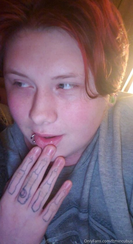 ftmincubus sexy model photo