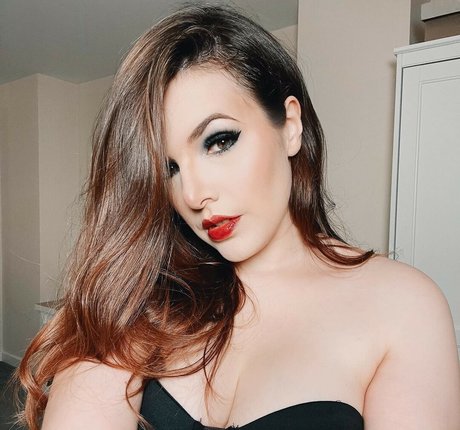 Cherry Wallis star sex photo