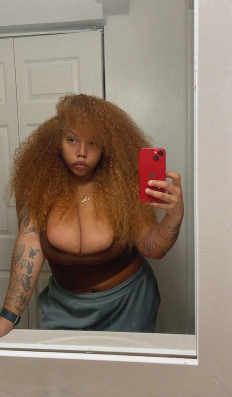 busty blonde onlyfans free pic