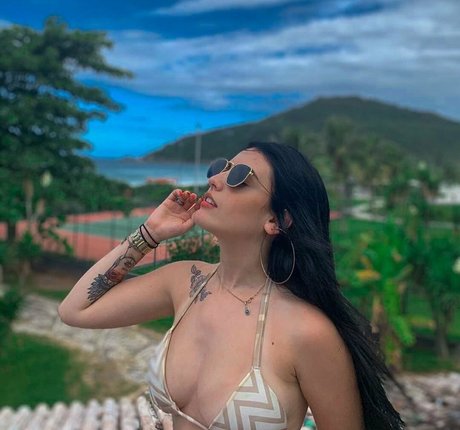 brunette teacher onlyfans hot pics