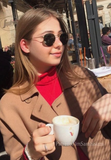 ImSarahisizzu free pornstar images