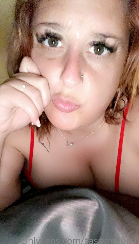sassymedic1 hot model pic