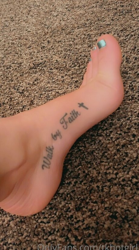 tkhotgirl model adult pics