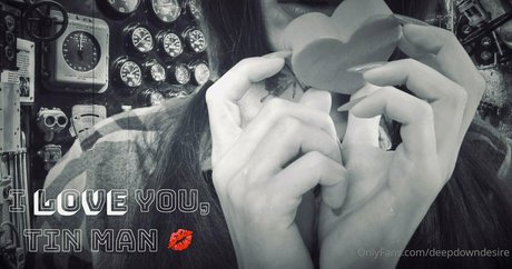 deepdowndesire star nude photos