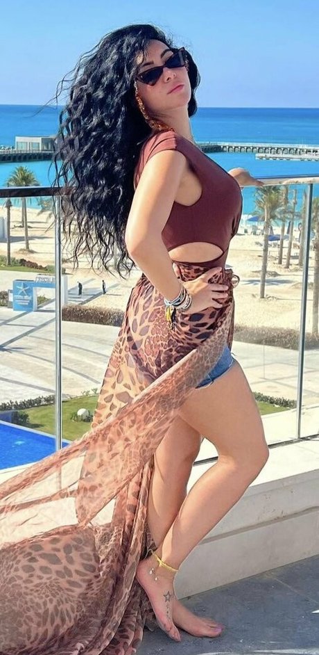 Mirhan Hussein sexy model archive