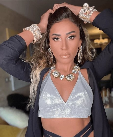 Dina El Sherbiny nudes model pic