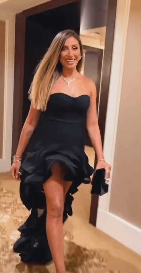 Dina El Sherbiny model gallery