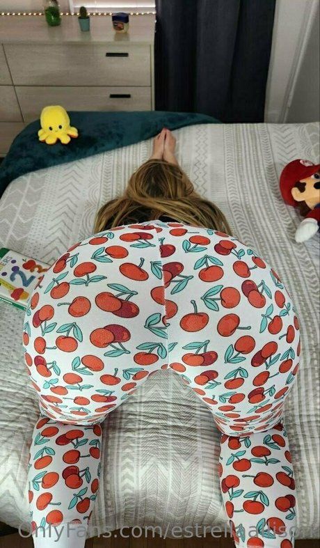 estrellaallison star naked photo