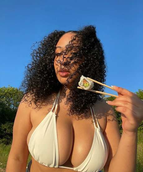 Danielle Ramona pornographic model pic