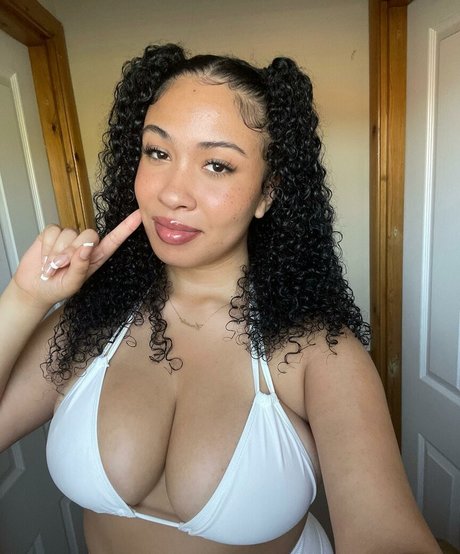 Danielle Ramona model best images