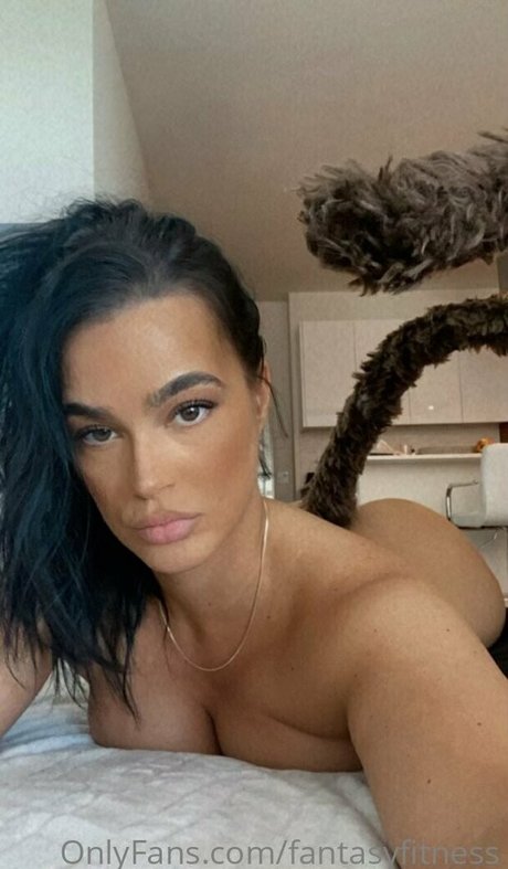 Turkish Chi Chi exclusive star pictures