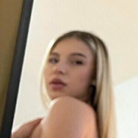 Abella Murr model adult images