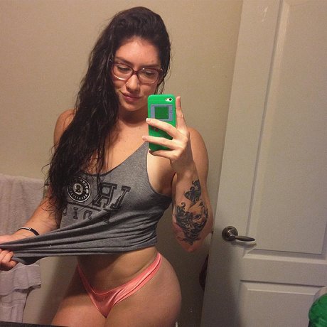 brunette bunny onlyfans beautiful nude img