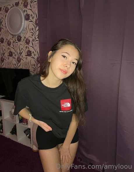 amyloou porn model picture