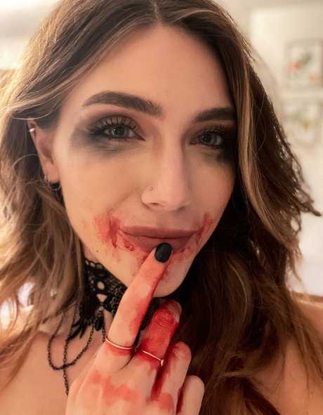 marzz model naked pic