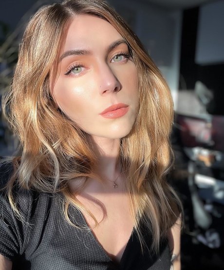 marzz star hot images