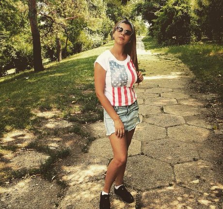 Roberta Ptru hd model picture