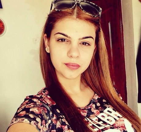 Roberta Ptru model art img