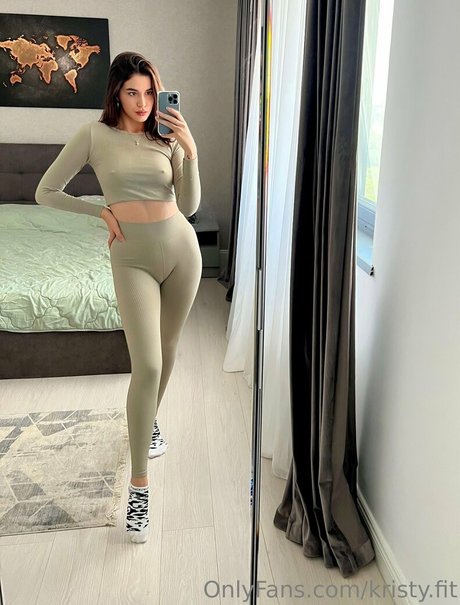 kristy fit exclusive pornstar img