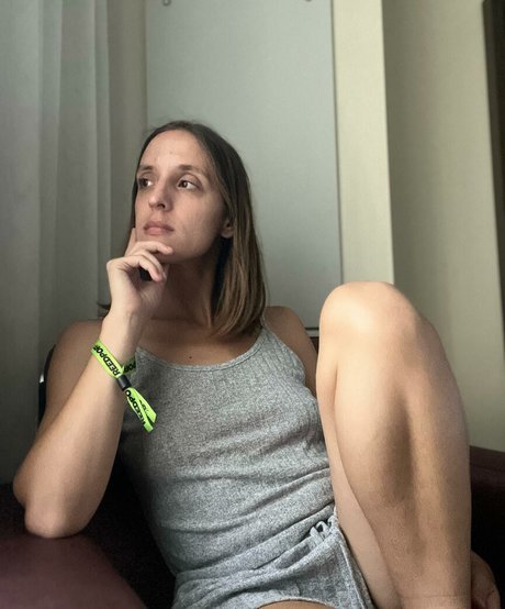 Ashley Victoria Robinson nudes star photo