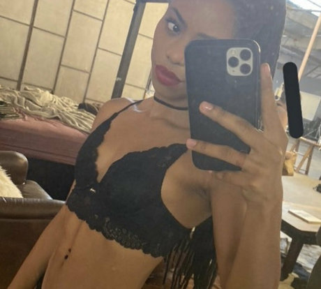 thekiranoir naked actress pic