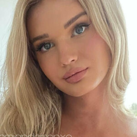 tallgirl onlyfans hot sex pic