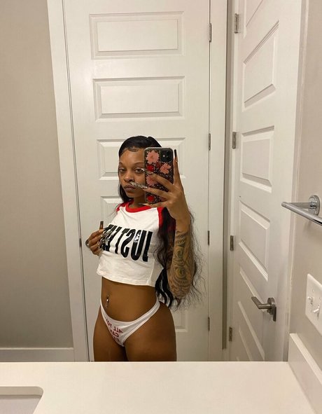 KashOfficials pornstar perfect photos