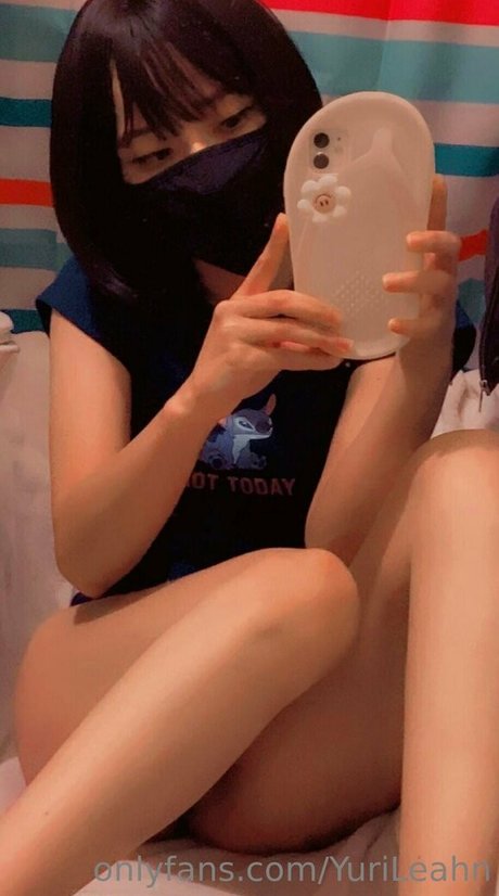 yurileahn sexy pornstar img