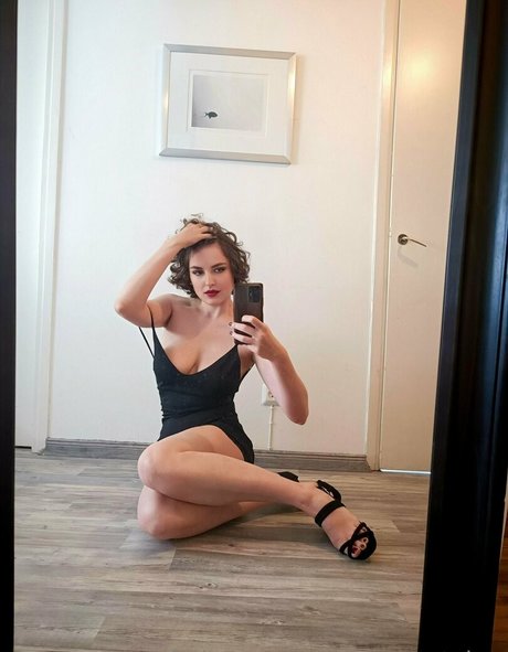 gera october erotic star galleries