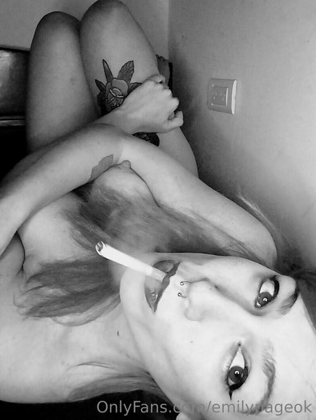 emilypageok pornstar naked images